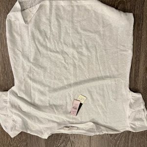 White ruffle sleeve tshirt